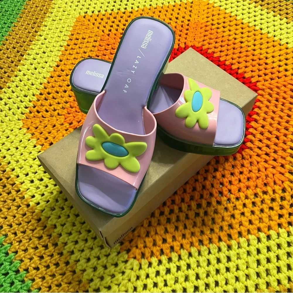 NIB Lazy Oaf x Melissa Pink Purple Yellow Retro Flower Jelly Heel Sandals 8 - Picture 1 of 4